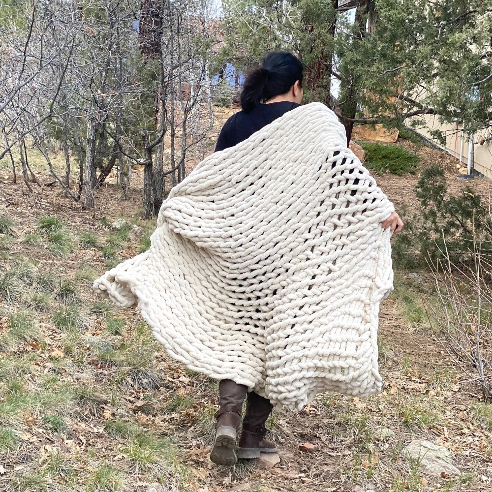 Infinite Chunky Knit Blanket | Minky Chenille Throw | Luxe Cozy Comfort